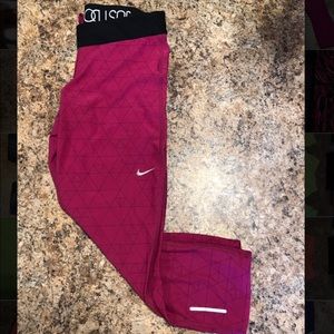 Nike Cropped Leggings